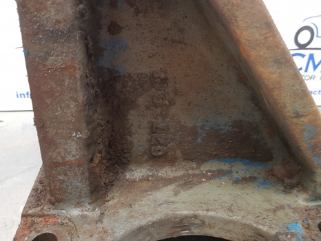 Ford Schindler 8200, 8100 Front Axle Support Bracket 627518 - Suspension: picture 3 Ford Schindler 8200, 8100 Front Axle Support Bracket 627518 - Suspension: picture 3