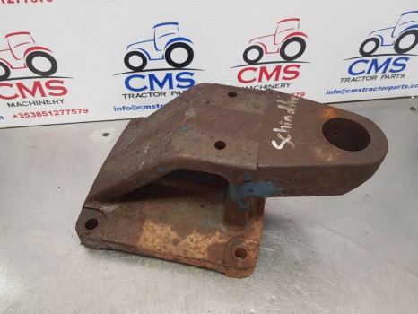 Ford Schindler 8200, 8100 Front Axle Support Bracket Hl558 - Suspension: picture 2 Ford Schindler 8200, 8100 Front Axle Support Bracket Hl558 - Suspension: picture 2
