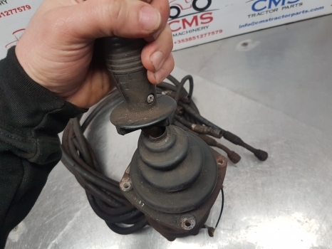 Hyundai Robex 130lc-3, R130lc3, R130w3 Remote Control Lever Assy Lhs 31er-20050 - Hydraulics for Construction machinery: picture 4 Hyundai Robex 130lc-3, R130lc3, R130w3 Remote Control Lever Assy Lhs 31er-20050 - Hydraulics for Construction machinery: picture 4