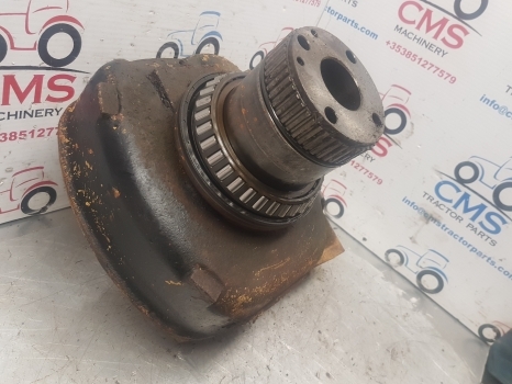 Jcb 2cx Front Axle Swivel Housing 448/54601, 448/54604, 904/50047 - Front axle for Backhoe loader: picture 3 Jcb 2cx Front Axle Swivel Housing 448/54601, 448/54604, 904/50047 - Front axle for Backhoe loader: picture 3