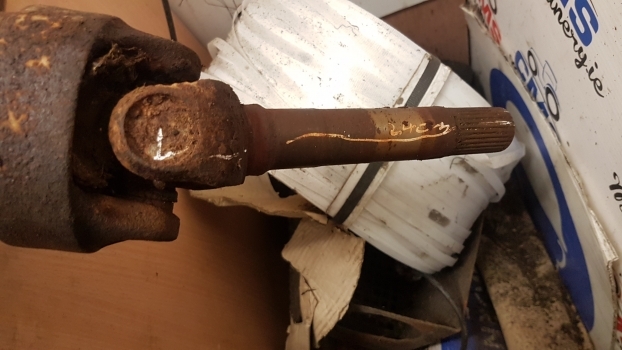 Jcb 3cx Front Axle Drive Shaft Long 1223 Mm 914/23200, 914/38400 - Drive shaft for Backhoe loader: picture 4 Jcb 3cx Front Axle Drive Shaft Long 1223 Mm 914/23200, 914/38400 - Drive shaft for Backhoe loader: picture 4