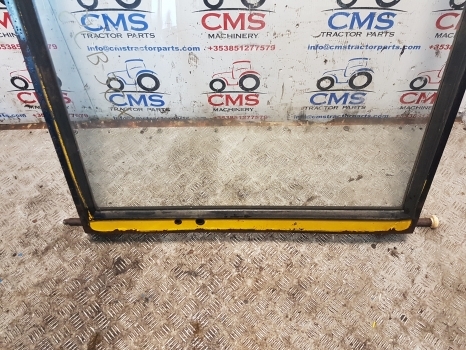 Jcb 3cx Sitemaster Rear Window Frame With Glass 121/07000, 92606001, 657/00018 - Window and parts for Backhoe loader: picture 2 Jcb 3cx Sitemaster Rear Window Frame With Glass 121/07000, 92606001, 657/00018 - Window and parts for Backhoe loader: picture 2