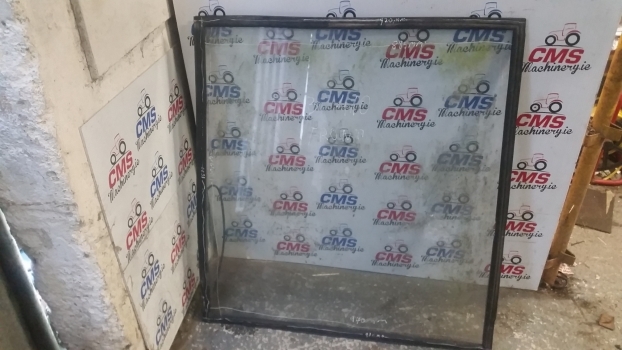Jcb 410 Loader Cab Front Window Windscreen. Please Check By Photos. - Windscreen for Wheel loader: picture 1 Jcb 410 Loader Cab Front Window Windscreen. Please Check By Photos. - Windscreen for Wheel loader: picture 1
