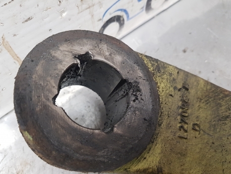 John Deere 1830, 1930, 2030, 1130, 3020, 3030, 3130 Steering Arm L27094, 510072 - Steering for Farm tractor: picture 3 John Deere 1830, 1930, 2030, 1130, 3020, 3030, 3130 Steering Arm L27094, 510072 - Steering for Farm tractor: picture 3