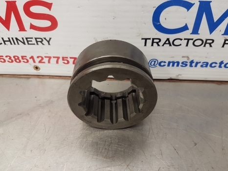 John Deere 1950 Differential Lock Shift Collar R51501, L32569 - Differential gear for Farm tractor: picture 3 John Deere 1950 Differential Lock Shift Collar R51501, L32569 - Differential gear for Farm tractor: picture 3