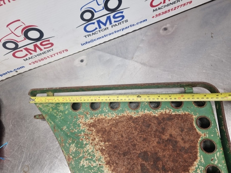 John Deere 2750, 2140, 40, 50 Series, Sg2 Battery Cover Foot Step Lhs Al58119 - Door and parts: picture 5 John Deere 2750, 2140, 40, 50 Series, Sg2 Battery Cover Foot Step Lhs Al58119 - Door and parts: picture 5