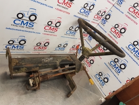 John Deere 3040, 2040, 1840, 1640, 2140 Steering Wheel And Column Assy Al27982 - Steering for Farm tractor: picture 2 John Deere 3040, 2040, 1840, 1640, 2140 Steering Wheel And Column Assy Al27982 - Steering for Farm tractor: picture 2