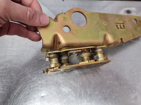 John Deere 6135r, 6r Series, Cab Door Locker Lh For Parts, Al224084 - Door and parts: picture 4 John Deere 6135r, 6r Series, Cab Door Locker Lh For Parts, Al224084 - Door and parts: picture 4