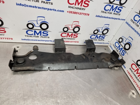 John Deere 6145, 6r Series, 6r 185 Radiator Carrier Support Al206124 - Body and exterior: picture 3 John Deere 6145, 6r Series, 6r 185 Radiator Carrier Support Al206124 - Body and exterior: picture 3