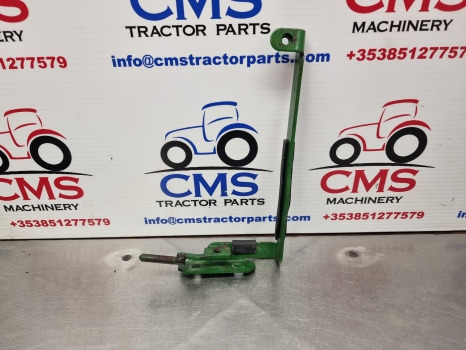 John Deere 6145r, 6m, 6r Series, Side Panel Hinge Lhs Al212813 - Body and exterior: picture 1 John Deere 6145r, 6m, 6r Series, Side Panel Hinge Lhs Al212813 - Body and exterior: picture 1