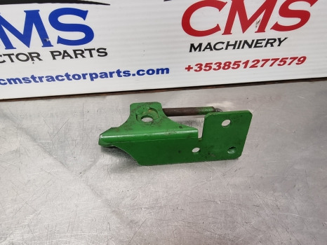 John Deere 6145r, 6m, 6r Series, Side Panel Hinge Lhsal220798, Al205181 - Body and exterior: picture 1 John Deere 6145r, 6m, 6r Series, Side Panel Hinge Lhsal220798, Al205181 - Body and exterior: picture 1