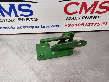 John Deere 6145r, 6m, 6r Series, Side Panel Hinge Lhsal220798, Al205181 - Body and exterior: picture 3 John Deere 6145r, 6m, 6r Series, Side Panel Hinge Lhsal220798, Al205181 - Body and exterior: picture 3