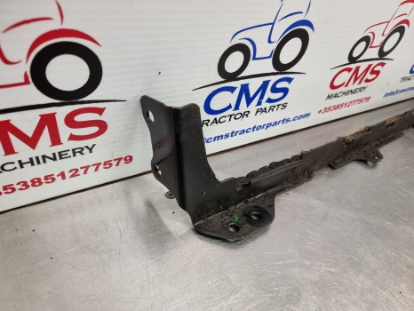 John Deere 6145r,  6r Series, Bbottom Front Hood Support L206141 - Body and exterior: picture 3 John Deere 6145r,  6r Series, Bbottom Front Hood Support L206141 - Body and exterior: picture 3