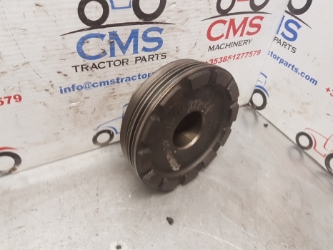 John Deere 6210r Rear Axle Differential Bearing Housing R315748, Re330901 - Differential gear for Farm tractor: picture 1 John Deere 6210r Rear Axle Differential Bearing Housing R315748, Re330901 - Differential gear for Farm tractor: picture 1