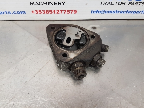John Deere 6820, 6020 Hydraulic Spool Valve Spacer Al162459, Al166506 - Hydraulics: picture 1 John Deere 6820, 6020 Hydraulic Spool Valve Spacer Al162459, Al166506 - Hydraulics: picture 1