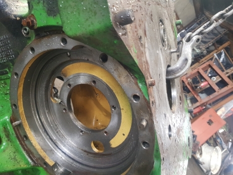 Rear axle for Farm tractor John Deere 6820, 6920 Autopowr Rear Axle Centre Housing  Re220931, R219630: picture 8