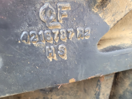 Landini Series 7 Mccormick Mtx, Xtx, X7 Front Weight Carrier 4216787r2, 4216787m2 - Counterweight: picture 3 Landini Series 7 Mccormick Mtx, Xtx, X7 Front Weight Carrier 4216787r2, 4216787m2 - Counterweight: picture 3