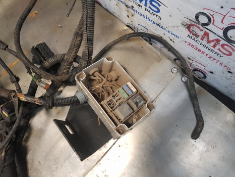 Manitou Mlt735-120 Lsu Wiring Loom Parts Engine Wiring Loom, Fuse Box - Cables/ Wire harness: picture 2 Manitou Mlt735-120 Lsu Wiring Loom Parts Engine Wiring Loom, Fuse Box - Cables/ Wire harness: picture 2