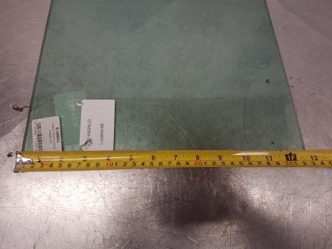 Massey Ferguson 3080, 3050, 3060, 3085 Lower Front Glass 3389391m1, 885938 - Window and parts for Farm tractor: picture 4 Massey Ferguson 3080, 3050, 3060, 3085 Lower Front Glass 3389391m1, 885938 - Window and parts for Farm tractor: picture 4