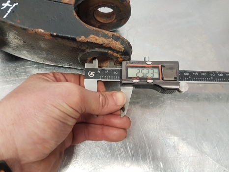 Hydraulics for Farm tractor Massey Ferguson 4255, 4220 4000, 4100 Series Cross Shaft Lift Arm Lhs 3817639m91: picture 6