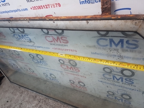 Massey Ferguson 50b Cab Rear Window Assy Mf50b - Window and parts for Backhoe loader: picture 3 Massey Ferguson 50b Cab Rear Window Assy Mf50b - Window and parts for Backhoe loader: picture 3