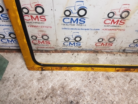 Massey Ferguson 50b Digger Cab Back Window Assy 00000 - Window and parts for Backhoe loader: picture 2 Massey Ferguson 50b Digger Cab Back Window Assy 00000 - Window and parts for Backhoe loader: picture 2
