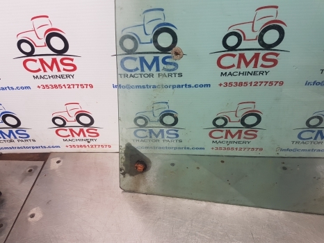 Massey Ferguson 690, 698, 699 Cab Side Window Glass Tg1249, 3302705m4, 3301820m1 - Window and parts: picture 5 Massey Ferguson 690, 698, 699 Cab Side Window Glass Tg1249, 3302705m4, 3301820m1 - Window and parts: picture 5