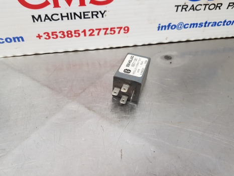 New Holland 8360, 60, M, Tm, Ts, T7 Sereis, Relay Windscreen 82011381 - Relay: picture 3 New Holland 8360, 60, M, Tm, Ts, T7 Sereis, Relay Windscreen 82011381 - Relay: picture 3