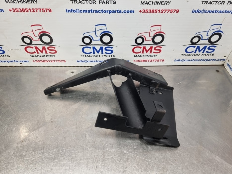 New Holland Tm, Ts, Tl, 60, 40 Series, Mudguard Extension Support Rhs 82029985 - Fender: picture 1 New Holland Tm, Ts, Tl, 60, 40 Series, Mudguard Extension Support Rhs 82029985 - Fender: picture 1