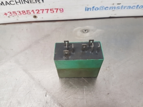 New Holland Tm140, 120, 130 Case Mxm120, 130, 140 Relay Module 82006159 - Relay for Farm tractor: picture 4 New Holland Tm140, 120, 130 Case Mxm120, 130, 140 Relay Module 82006159 - Relay for Farm tractor: picture 4