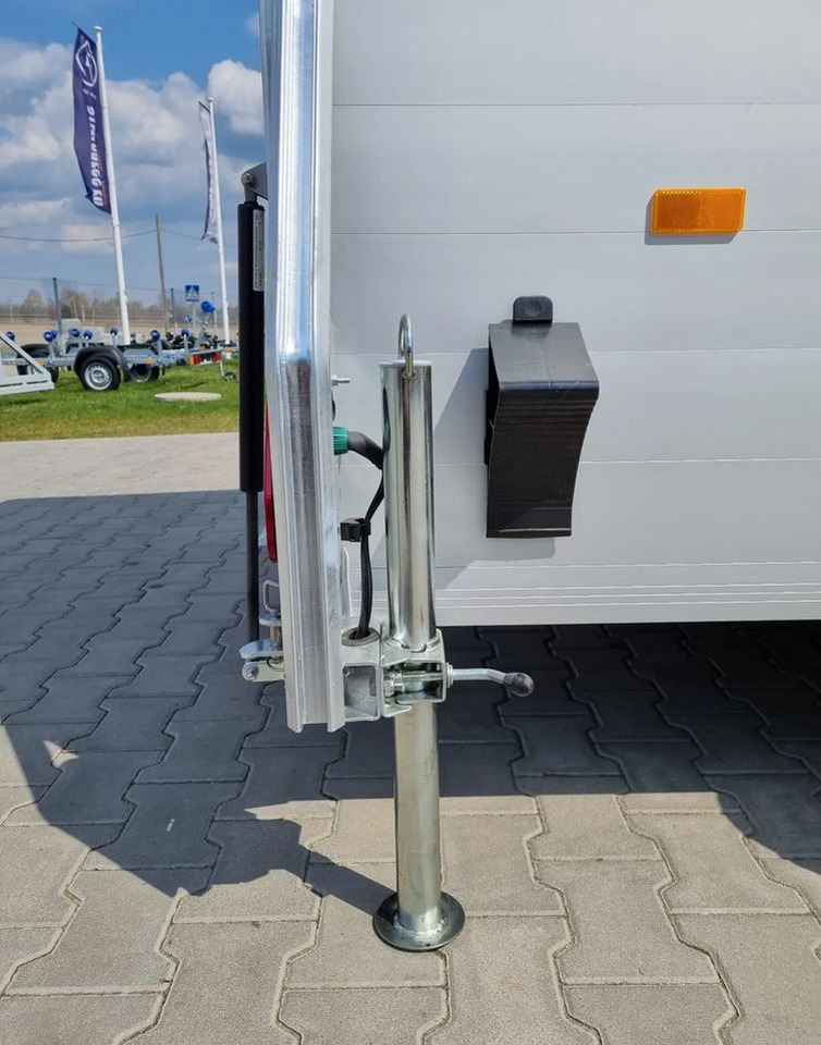Closed box trailer DEBON C300 ALU + drzwi boczne 300x155 cm: picture 16