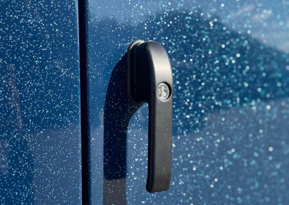 HUMBAUR Pegasus 2400 | siodlarnia, DMC 2400kg, przyczepa do przewozu 2 koni - Horse trailer: picture 5 HUMBAUR Pegasus 2400 | siodlarnia, DMC 2400kg, przyczepa do przewozu 2 koni - Horse trailer: picture 5