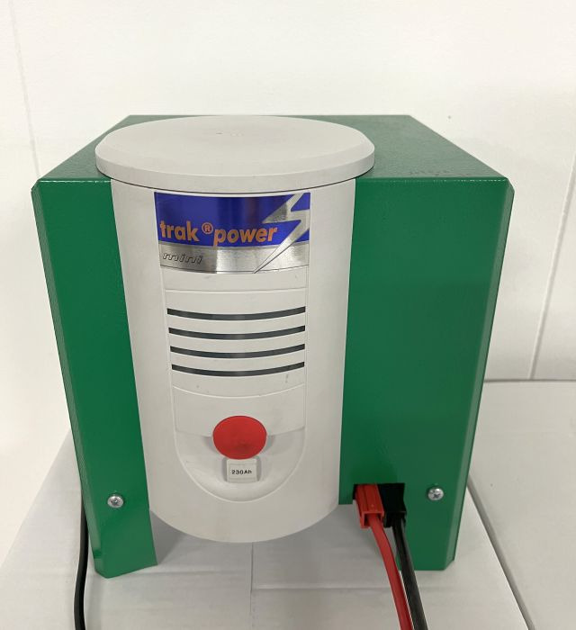 Hoppecke 8790202 | Trak mini 24V30A 230v Year 2016 sn. 45020829 80A Rema battery Trak mini 24V30A 230v Year 2016 sn. 45020829 80A Rema battery connector - Battery for Material handling equipment: picture 1 Hoppecke 8790202 | Trak mini 24V30A 230v Year 2016 sn. 45020829 80A Rema battery Trak mini 24V30A 230v Year 2016 sn. 45020829 80A Rema battery connector - Battery for Material handling equipment: picture 1