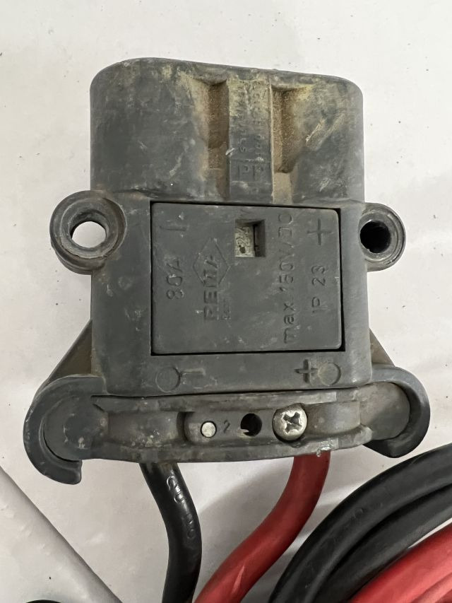 Zivan F6BOMW-01040X-1 | NG1 24V37.5A 230v sn. 1709412963 80A Rema battery connec NG1 24V37.5A 230v sn. 1709412963 80A Rema battery connector - Battery for Material handling equipment: picture 4 Zivan F6BOMW-01040X-1 | NG1 24V37.5A 230v sn. 1709412963 80A Rema battery connec NG1 24V37.5A 230v sn. 1709412963 80A Rema battery connector - Battery for Material handling equipment: picture 4