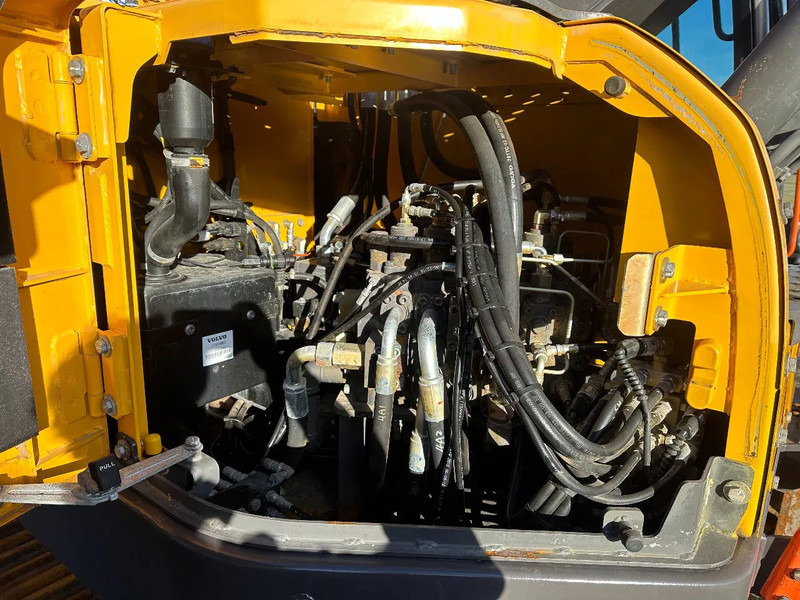 Crawler excavator Volvo ECR 235 EL: picture 15 Crawler excavator Volvo ECR 235 EL: picture 15