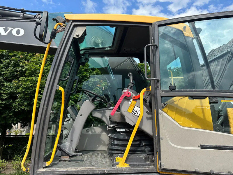 Wheel excavator Volvo EW160 D: picture 8