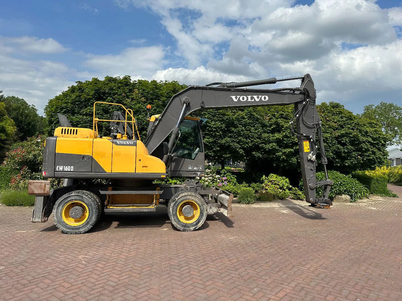 Wheel excavator Volvo EW160 D: picture 20