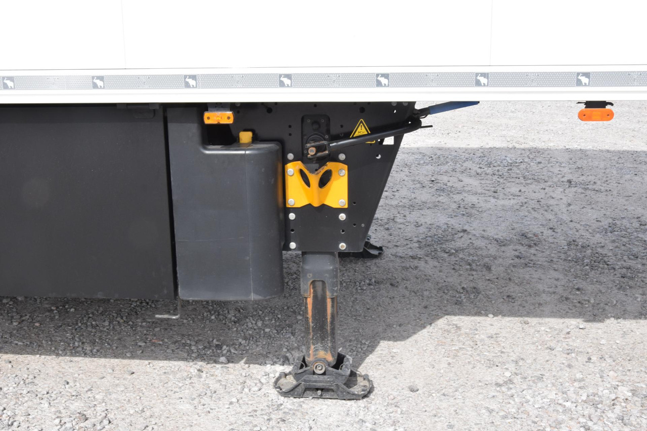 Refrigerator semi-trailer Schmitz Cargobull SKO FP 45 ThermoKing SLXi 300: picture 11