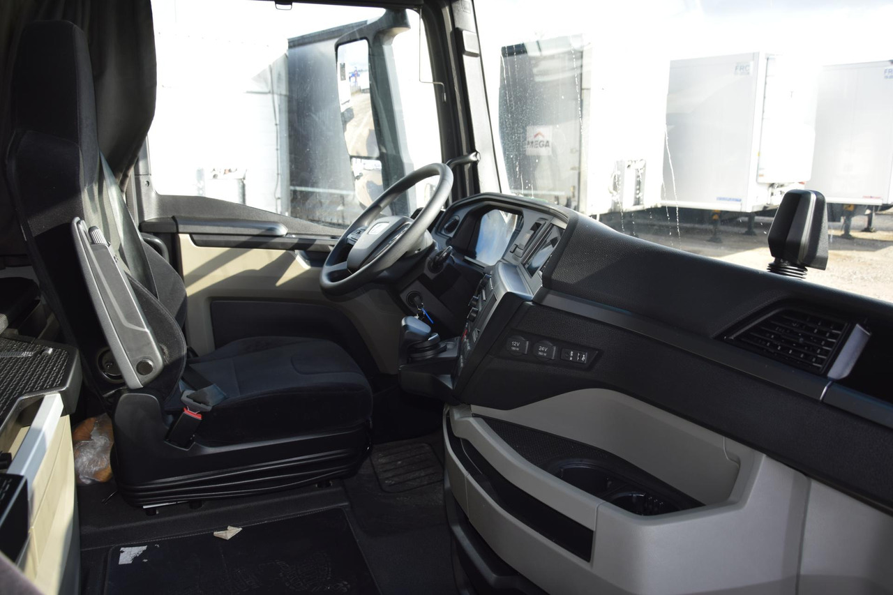 Tractor unit MAN TGX 18.480 GX: picture 15