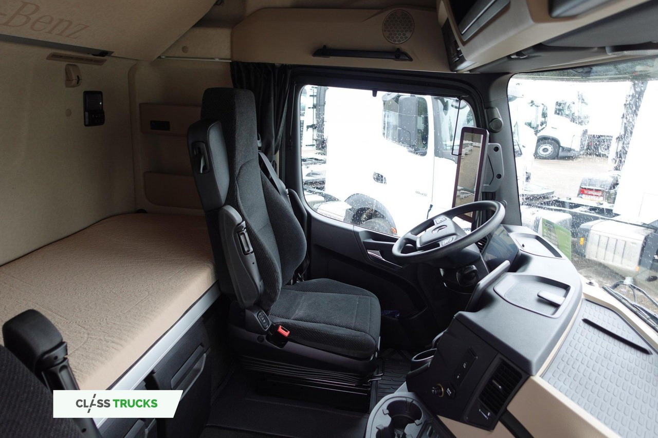 Tractor unit Mercedes-Benz Actros 5 1845 BigSpace Adaptive Cruise Control: picture 11 Tractor unit Mercedes-Benz Actros 5 1845 BigSpace Adaptive Cruise Control: picture 11