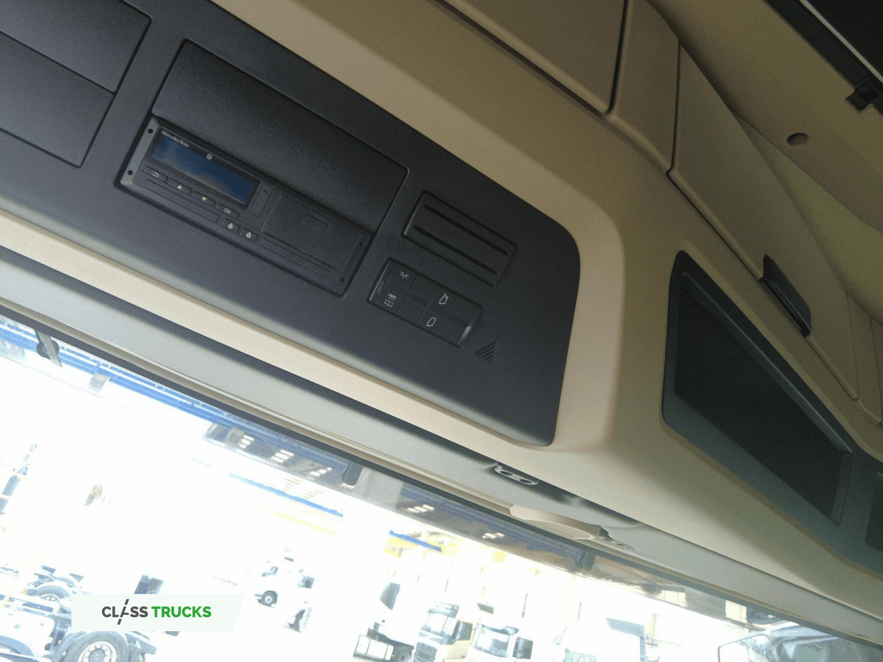 Tractor unit Mercedes-Benz Actros 5 1845 BigSpace: picture 8 Tractor unit Mercedes-Benz Actros 5 1845 BigSpace: picture 8