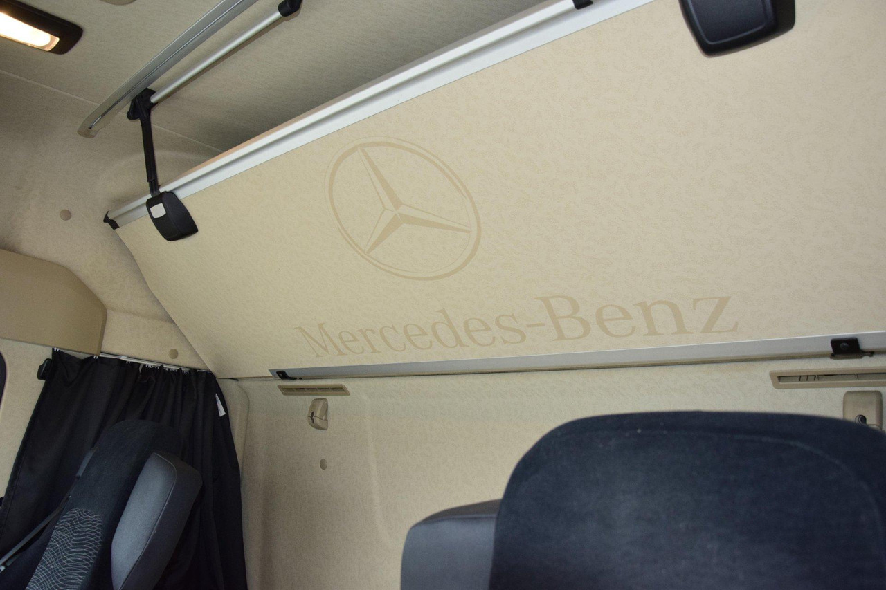 Tractor unit Mercedes-Benz Actros 5 1845 BigSpace: picture 9