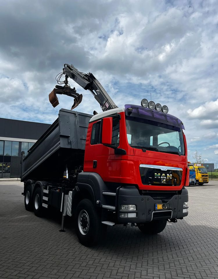 MAN TGS 26.360 /6x6 /Euro 5 /WYWROTKA TRÓJSTRONNA + ŻURAW - Tipper: picture 2 MAN TGS 26.360 /6x6 /Euro 5 /WYWROTKA TRÓJSTRONNA + ŻURAW - Tipper: picture 2