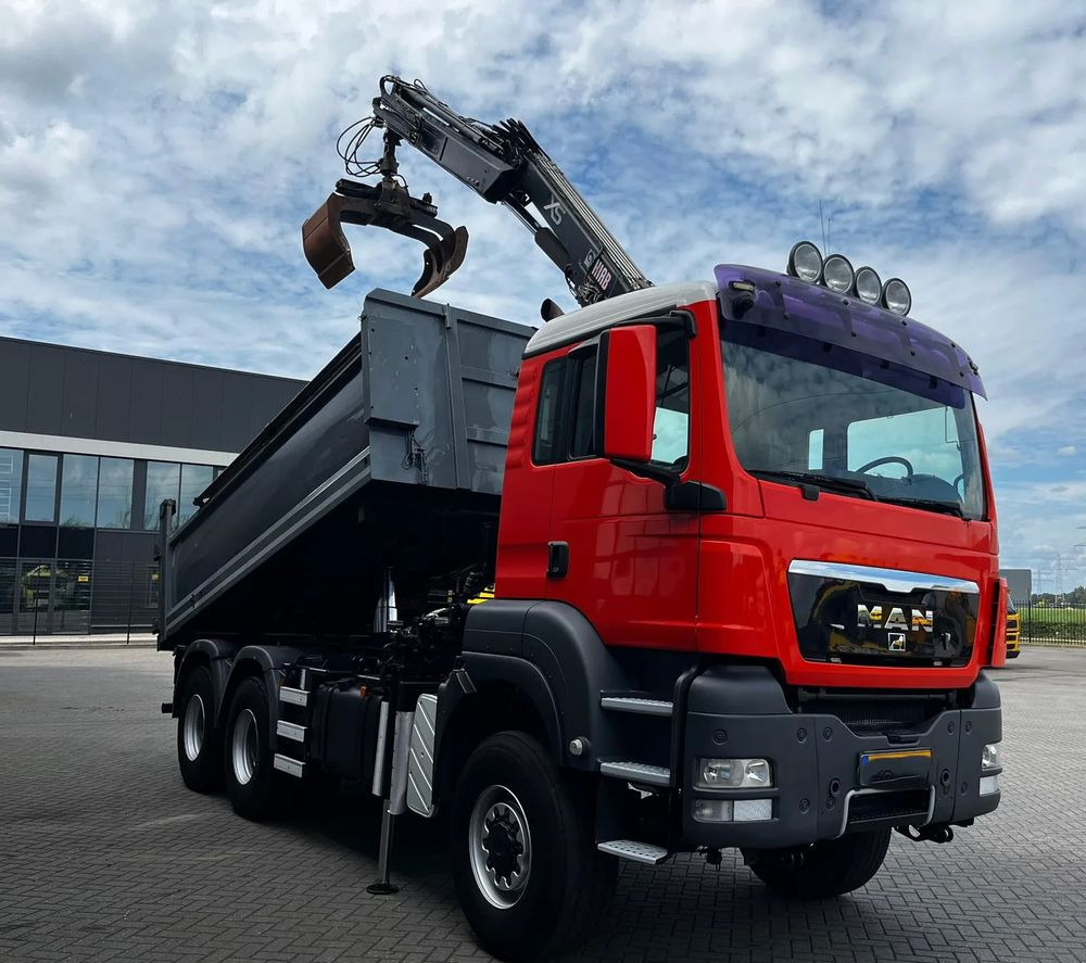 MAN TGS 26.360 /6x6 /Euro 5 /WYWROTKA TRÓJSTRONNA + ŻURAW - Tipper: picture 1 MAN TGS 26.360 /6x6 /Euro 5 /WYWROTKA TRÓJSTRONNA + ŻURAW - Tipper: picture 1