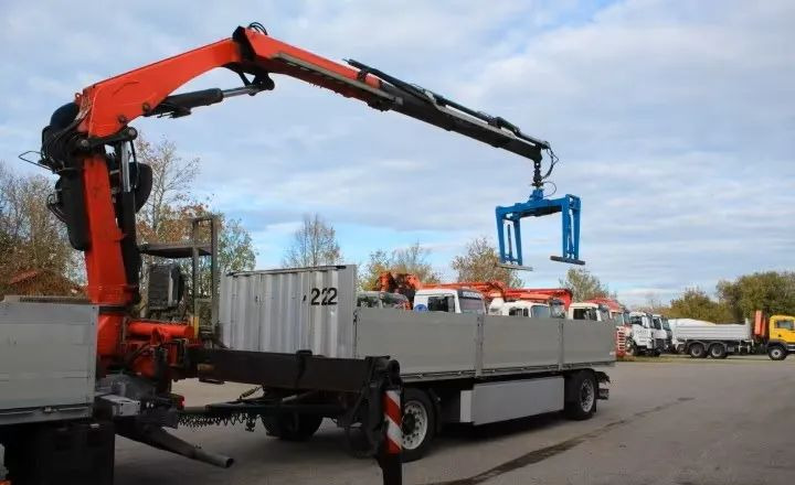 Volvo FH500 6x2 | Platforma z HDS Fassi F215A7 - Sterowanie radiowe | Euro 6 | Automatyczna skrzynia | 390 000 km - Dropside/ Flatbed truck, Crane truck: picture 3 Volvo FH500 6x2 | Platforma z HDS Fassi F215A7 - Sterowanie radiowe | Euro 6 | Automatyczna skrzynia | 390 000 km - Dropside/ Flatbed truck, Crane truck: picture 3