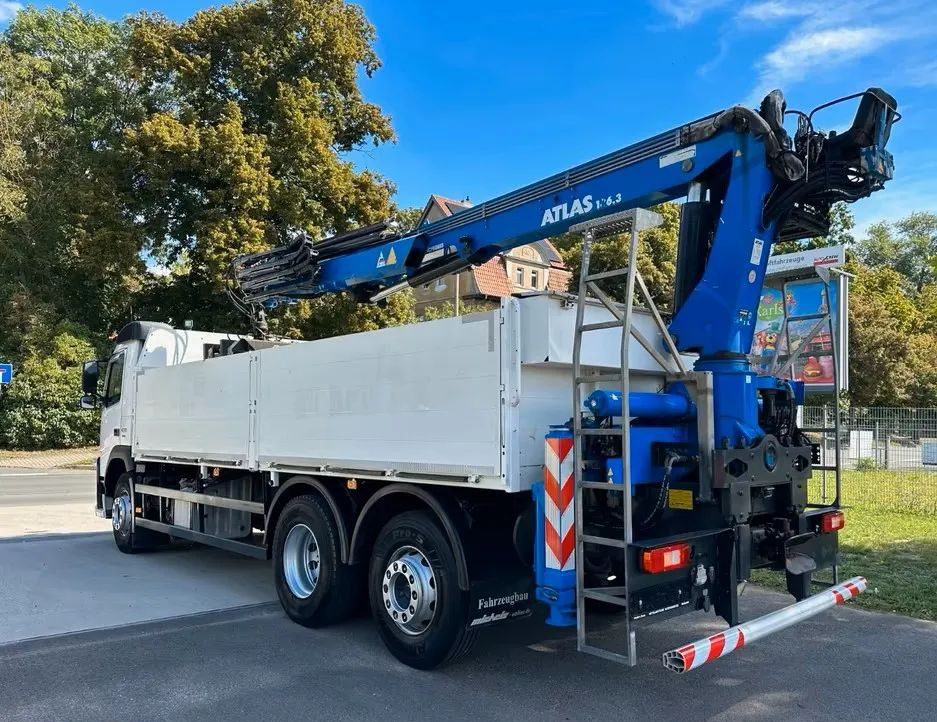 Volvo FM420 6x2 z zabudową budowlaną  / oś podnoszona i skrętna / HDS Atlas / Euro 6 / 238 000 km - Dropside/ Flatbed truck, Crane truck: picture 3 Volvo FM420 6x2 z zabudową budowlaną  / oś podnoszona i skrętna / HDS Atlas / Euro 6 / 238 000 km - Dropside/ Flatbed truck, Crane truck: picture 3