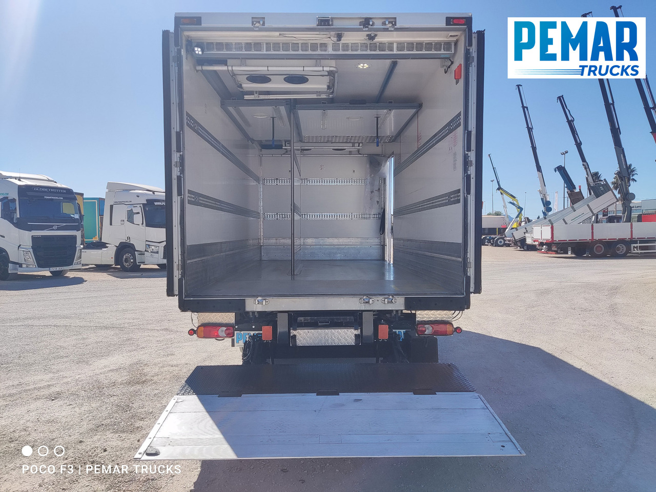 Refrigerator truck RENAULT D12 210 FRIGORIFICO 12T EURO 6: picture 14 Refrigerator truck RENAULT D12 210 FRIGORIFICO 12T EURO 6: picture 14