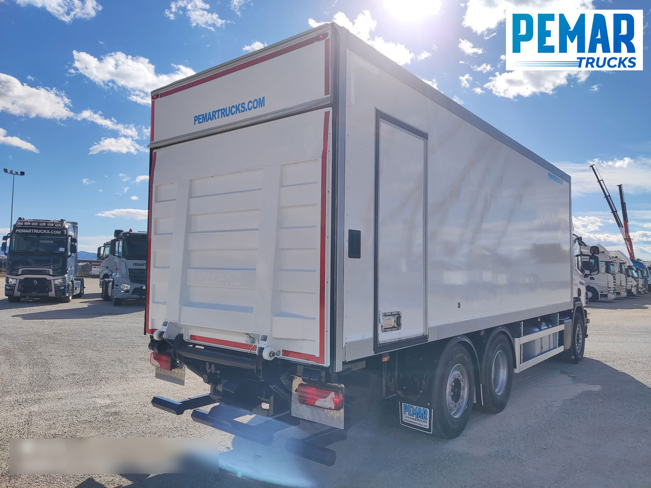 SCANIA P 450 6X2 CAJA CERRADA - Box truck: picture 5 SCANIA P 450 6X2 CAJA CERRADA - Box truck: picture 5