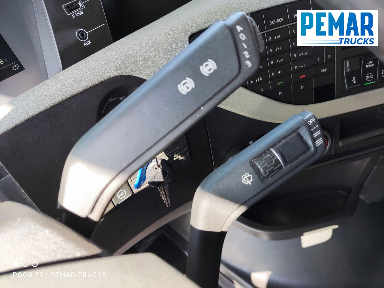 Tractor unit VOLVO FH 500 GLOBETROTTER EURO 6: picture 17