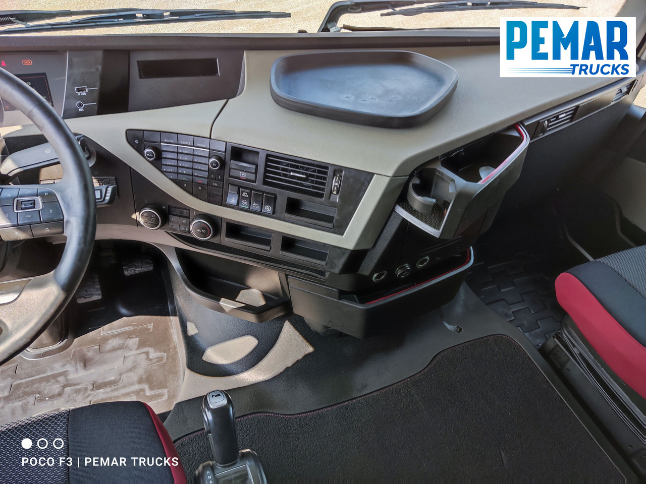 Tractor unit VOLVO FH 500 GLOBETROTTER EURO 6: picture 15